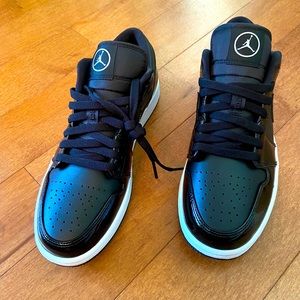 Air Jordan 1 low black white 9.5 new with box